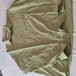 Van Heusen Satin Stripe Light Green Dress Shirt 18 36/37
